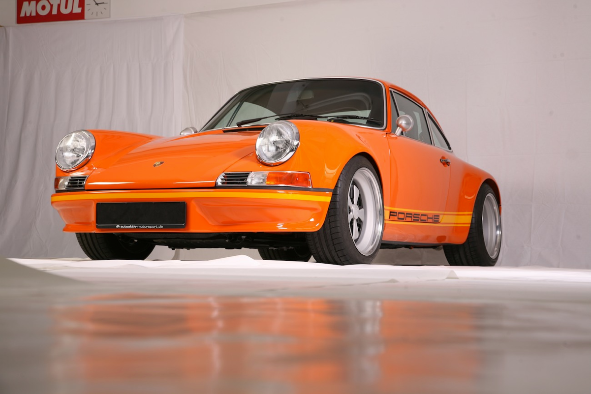 Orange_porsche.png